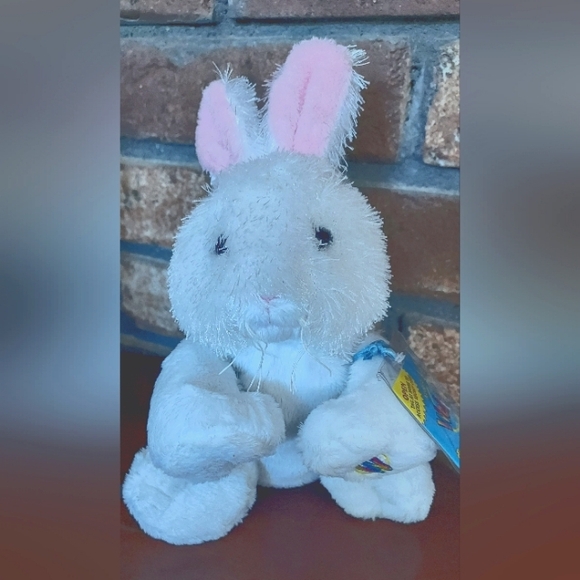 Webkinz White Bunny Rabbit Plush Stuffed Animal Ganz HM078 With Unused Code 8" - Picture 1 of 9